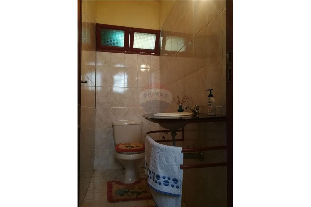 En venta casa en esquina s/ denis roa y bruselas, foto 3