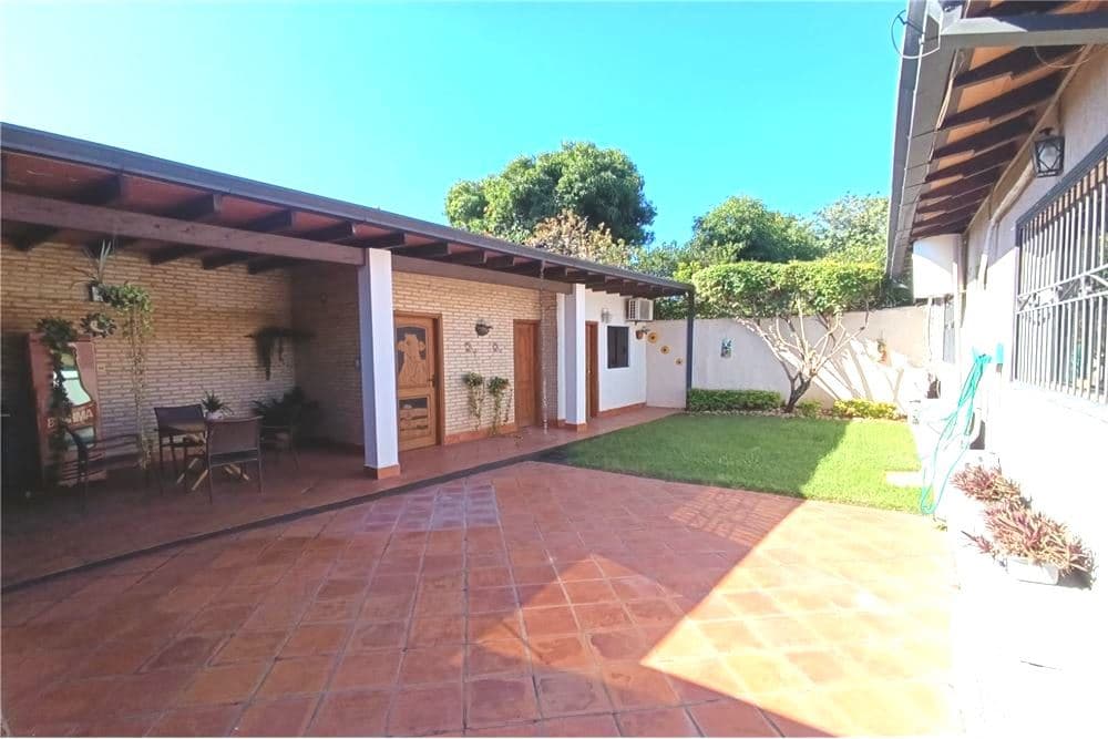Casa en Lambaré, foto 1