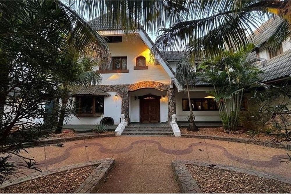 Alquila esta moderna residencia en Asunción