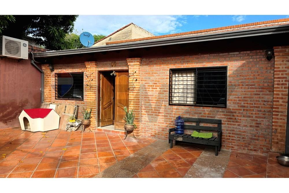 Casa en venta – Barrio Mbocayaty, Asunción, foto 2