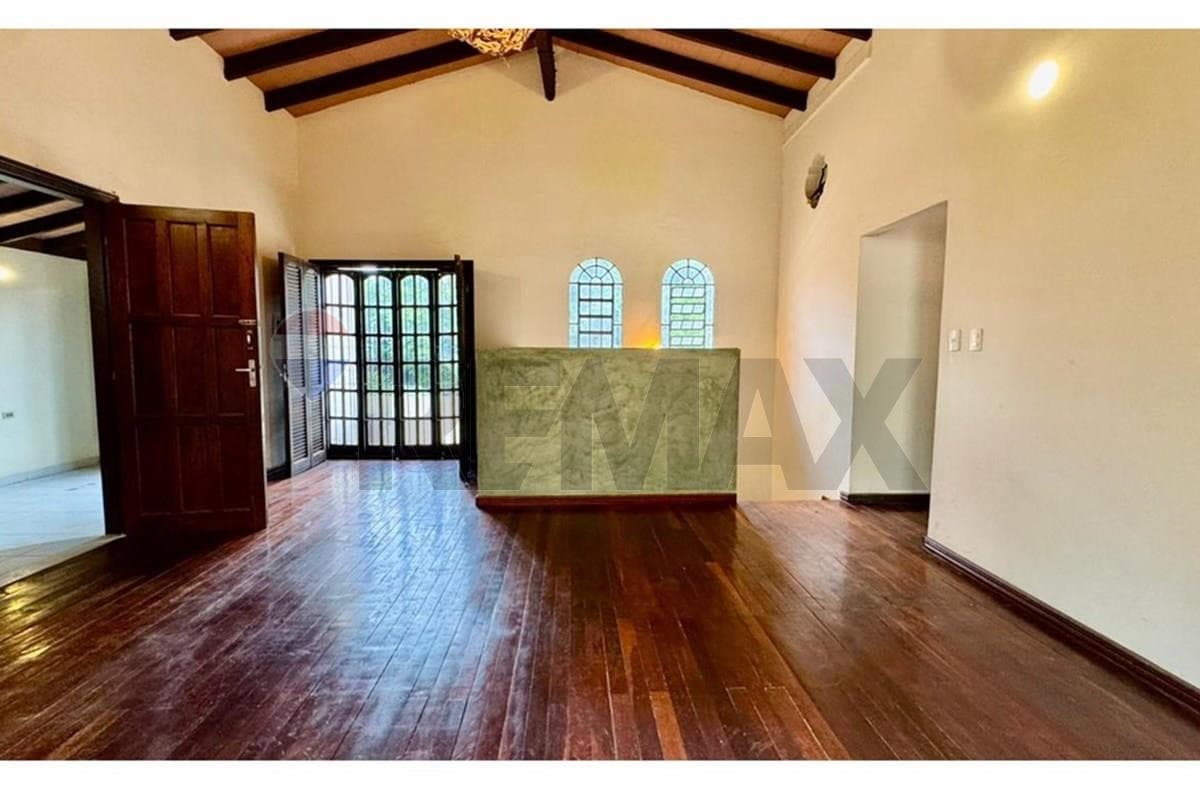 Casa - Alquiler - Luque, Central, Paraguay, foto 1