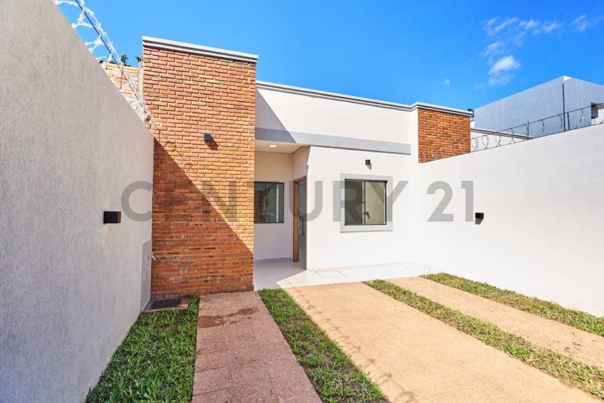 de Casa Dúplex en Luque, Central, foto 1