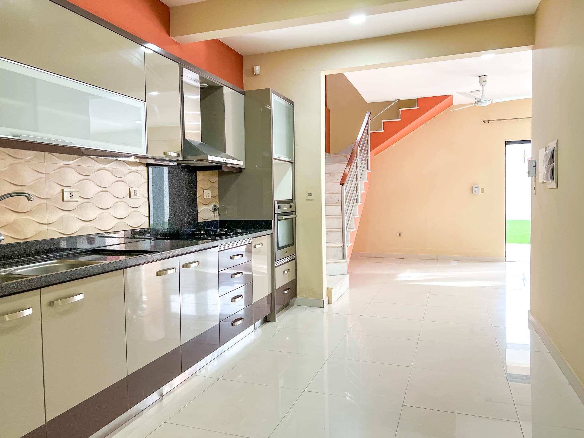 Hermosa Casa en Fernando de la Mora / 368m2 de terreno — foto 5