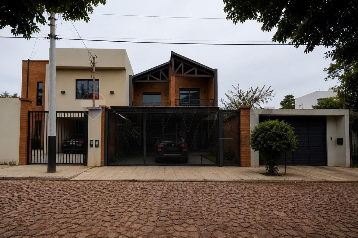 Vendo duplex en barrio Herrera 3 suites