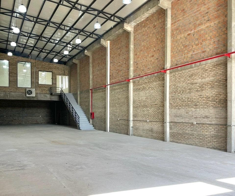 En Alquiler Depósito De 500 M2 En Asunción A447