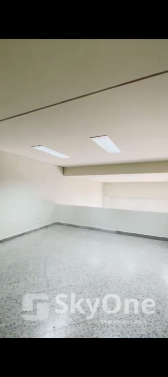 Alquilo salon comercial en pleno centro