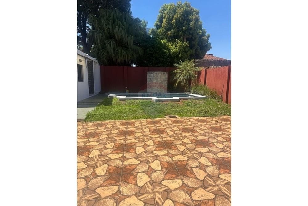 Casa- Alquiler- Asunción — foto 4