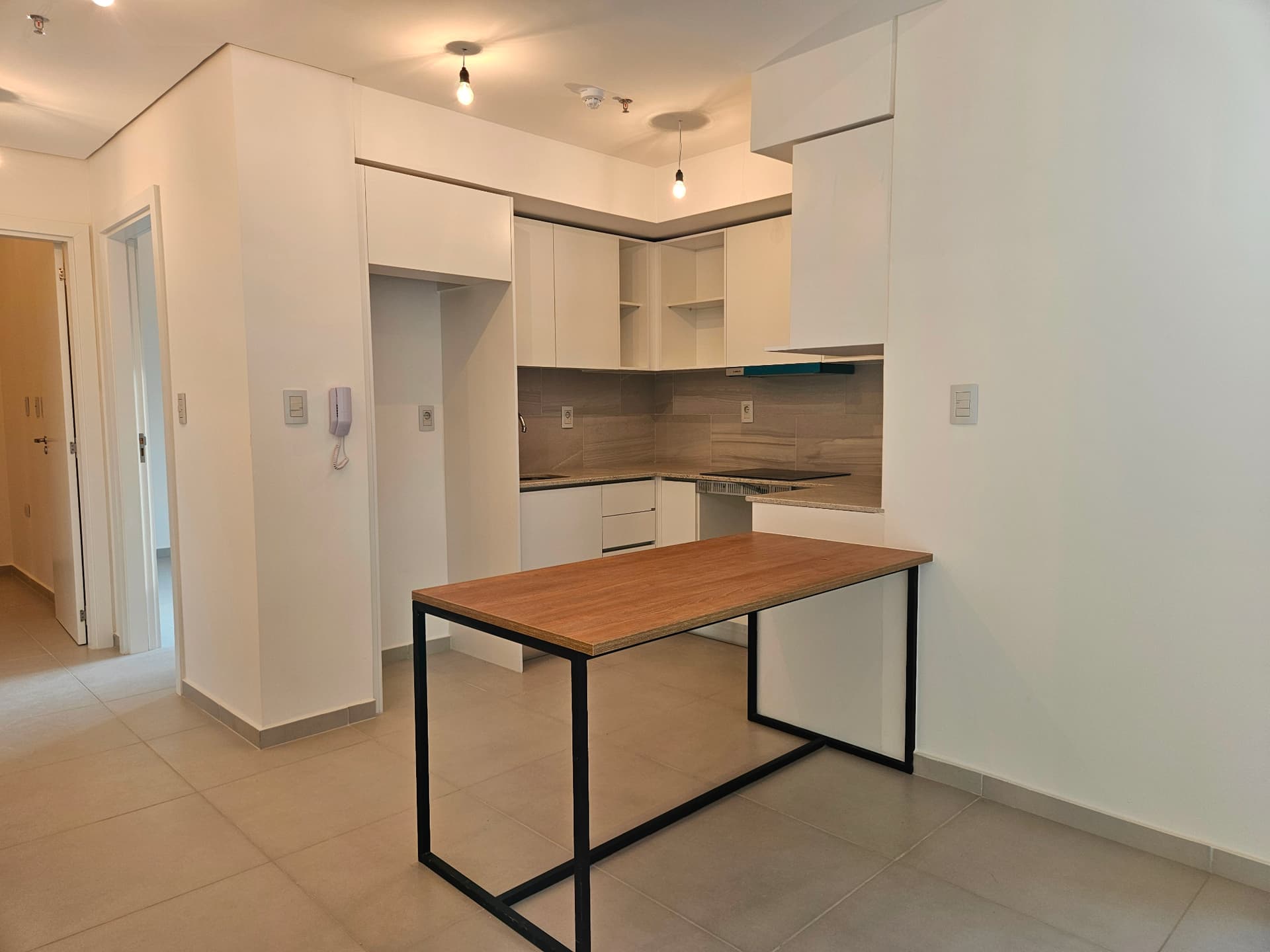 EN VENTA! Departamento De 2 Habs En Las Mercedes, foto 3