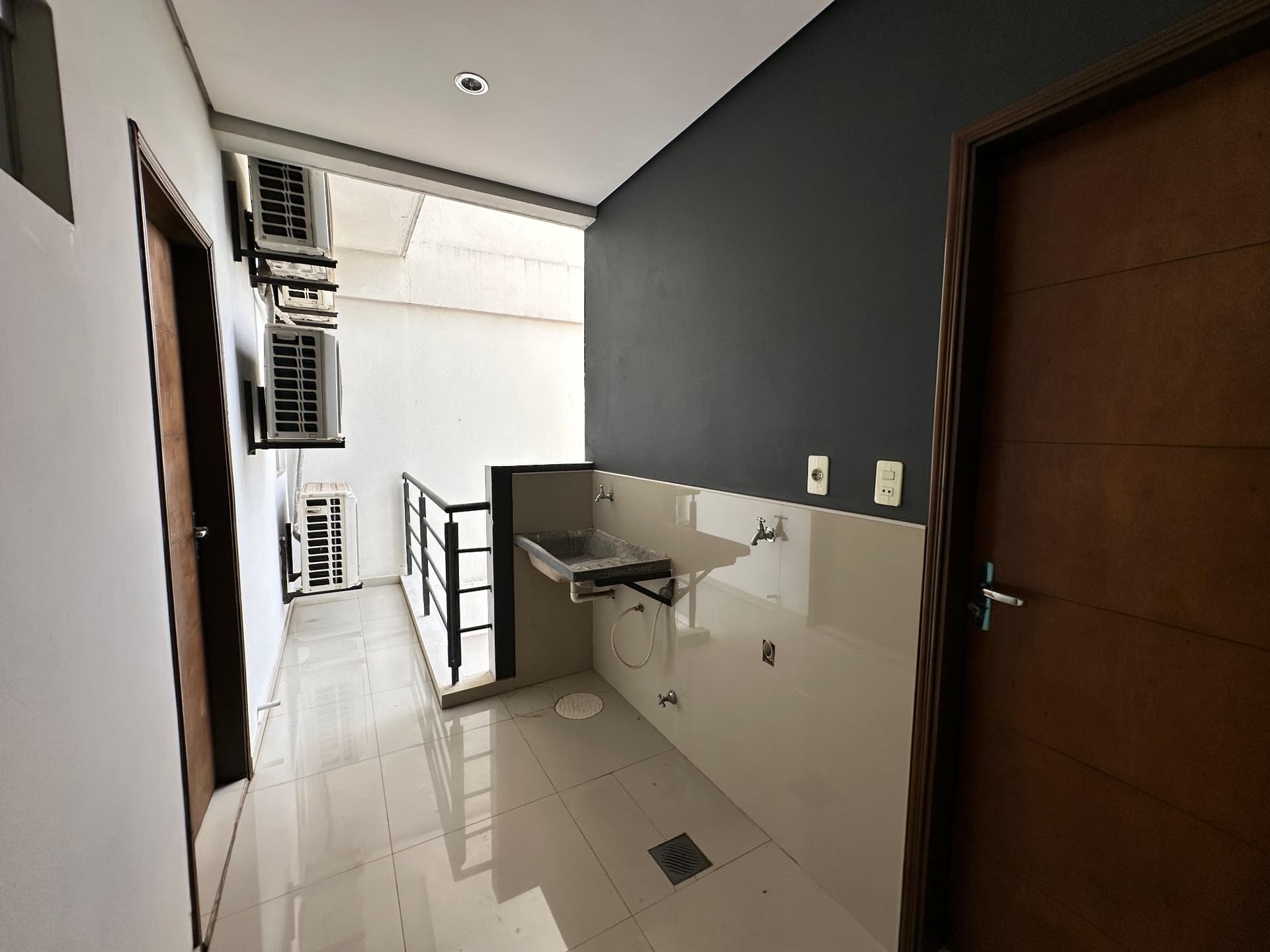 amplio departamento de 3 habitaciones en Ykua Sati, foto 3
