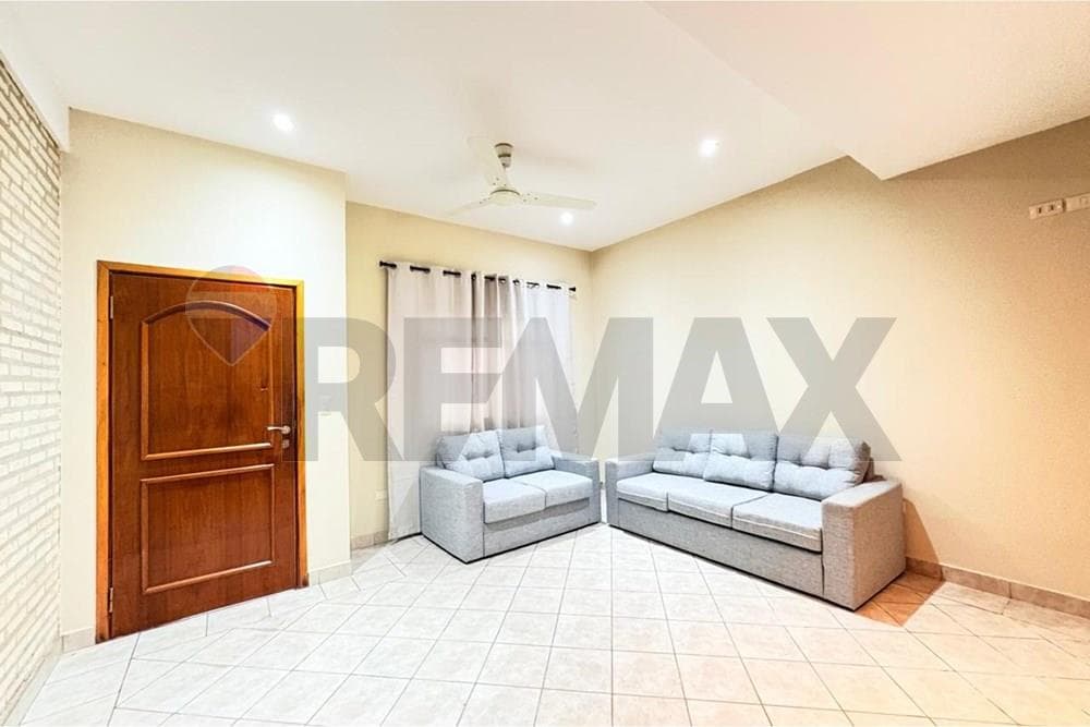 Casa en venta - Fernando de la Mora — foto 2