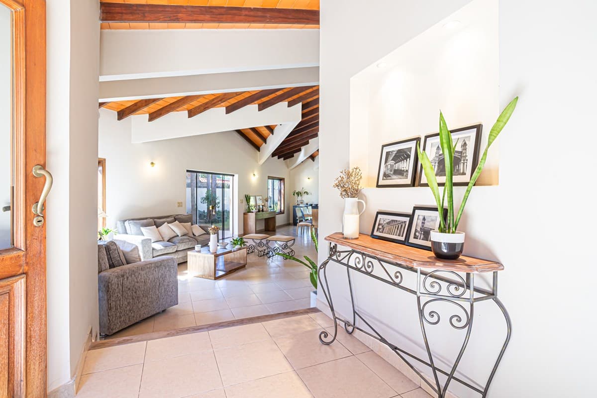 En venta hermosa casa en lambare barrio kennedy, foto 5