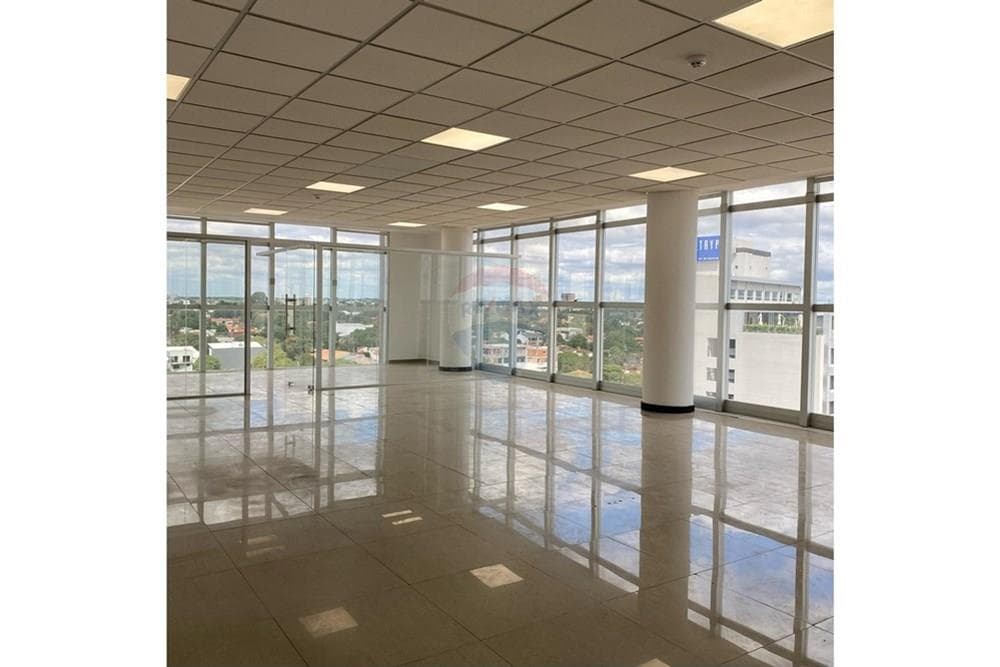 Oficina en Sky Center - Eje Corporativo — foto 3