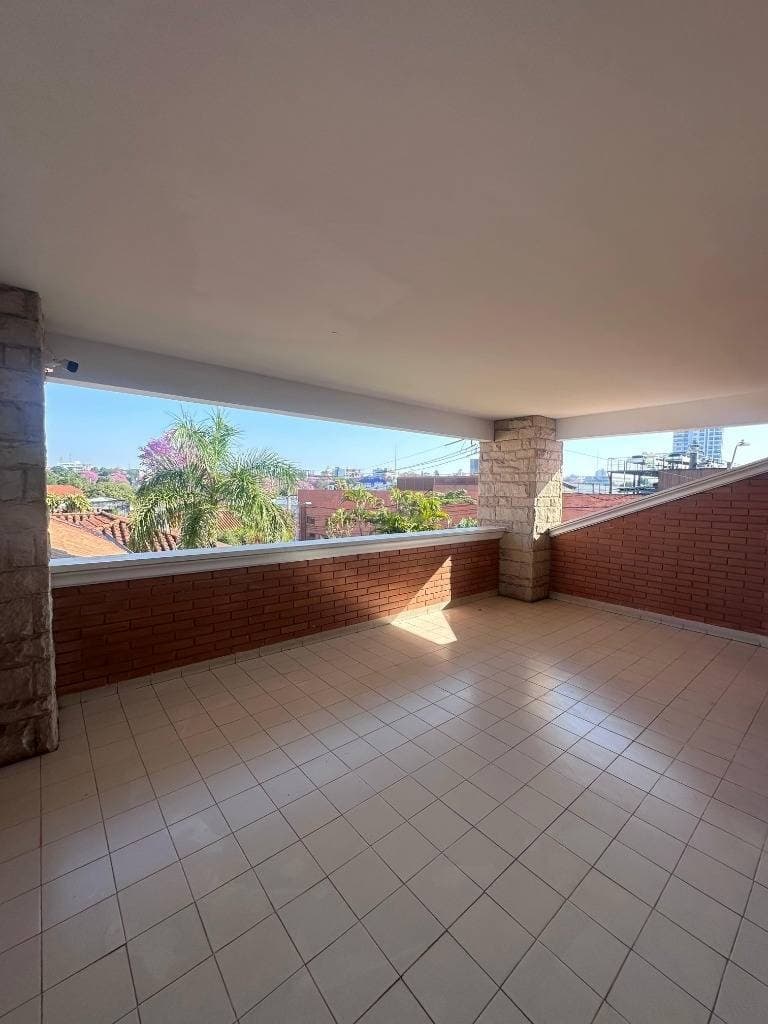 Hermosa residencia en barrio mcal. López, Asunción — foto 5