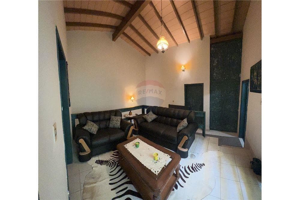 Vendo duplex zona colegio cristo rey