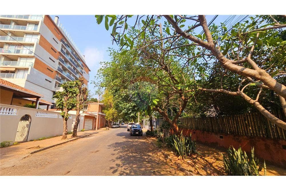 Único terreno p/ desarrollo en barrio Jara — foto 3