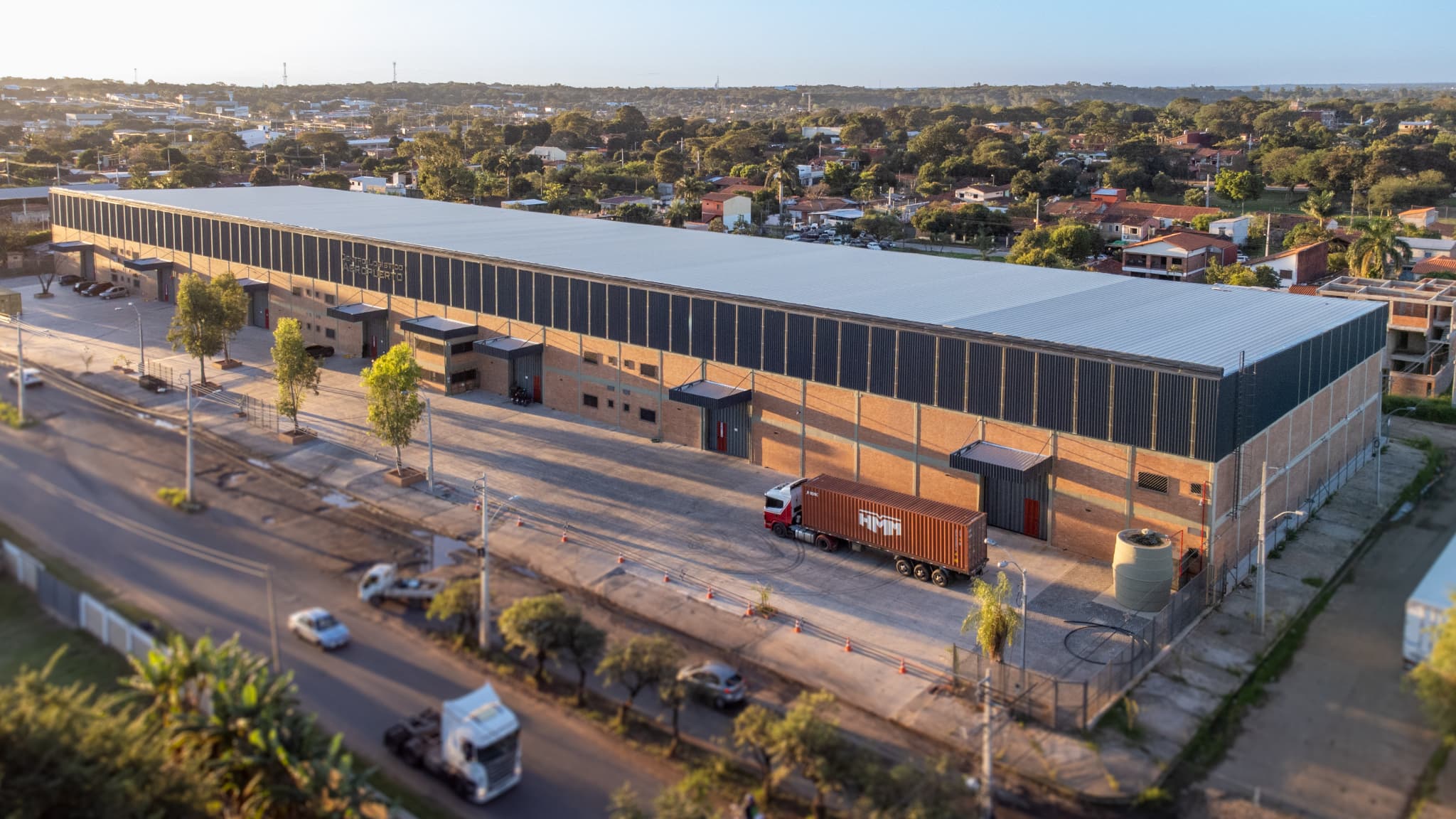 Alquilo Depositos Premium (4208 M2) P/ Logistica O Fabrica Zona Aeropuerto