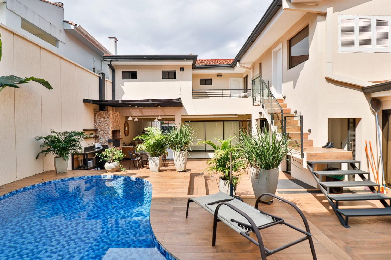 Preciosa residencia en el barrio Las Lomas, foto 1
