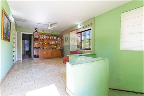 Casa-alquiler-py Asunción Barrio Jara Soldado Pyo C/ Cervantes Huerto — foto 5