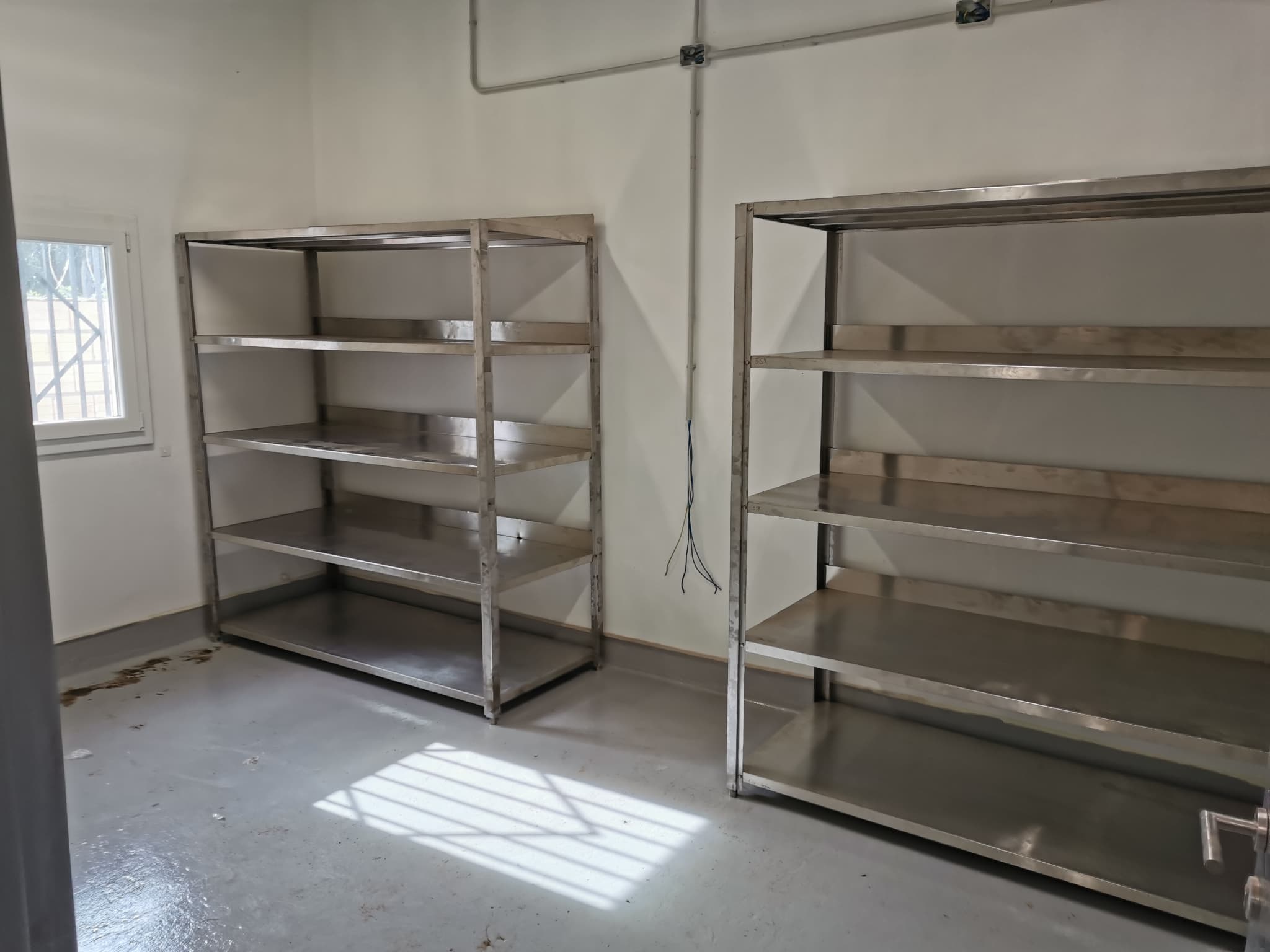 Fábrica Laboratorio Deposito Equipado, para producción de productos alimenticios — foto 3
