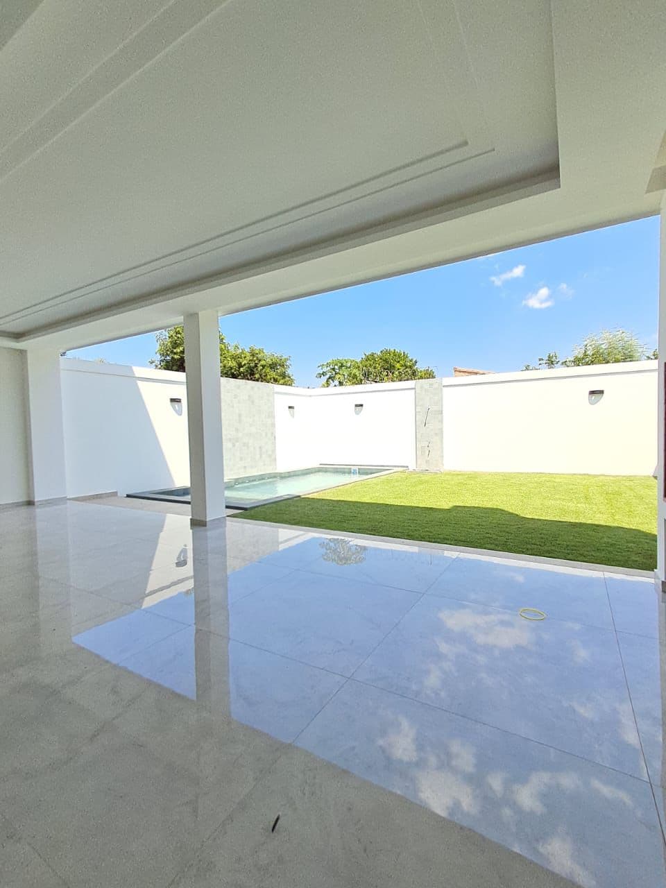 Lujosa Casa Minimalista De 5 Suites A Estrenar En Mburucuya — foto 5