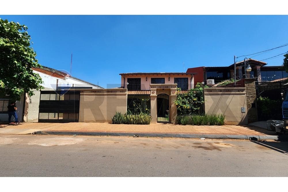 Casa - Venta - San Lorenzo, Paraguay