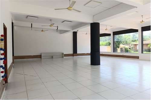 Local comercial en Fernando de la Mora, foto 4