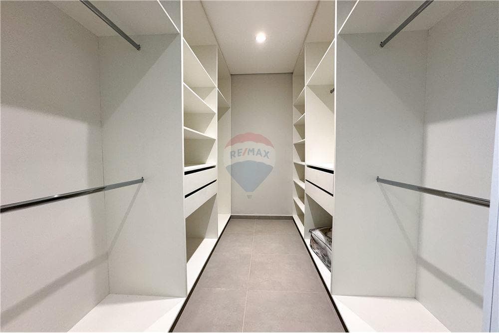 Duplex en condominio villa del bosque Luque, foto 3