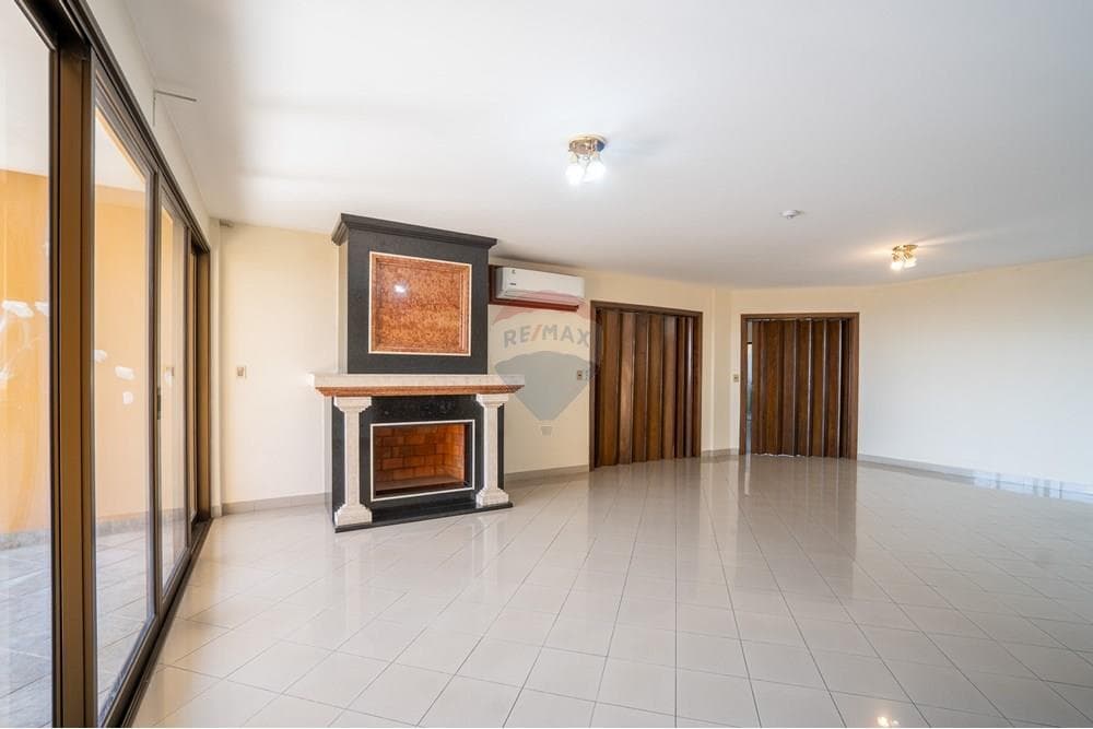 Penthouse En El Edificio Mariscal Zona Inter — foto 3
