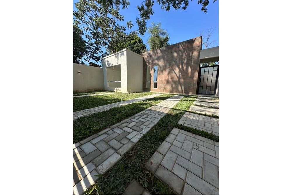Chalet - Venta - Mariano Roque Alonso, Paraguay, foto 4