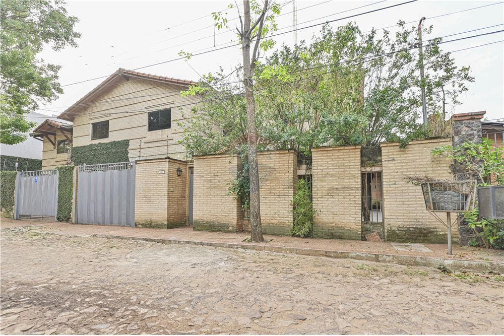 Se vende duplex en exclusivo barrio cerrado