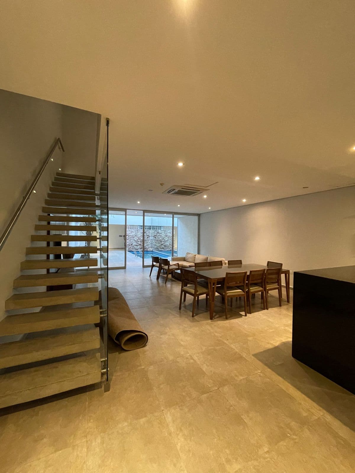 Triplex de 3 suites con domótica en mburucuya — foto 1