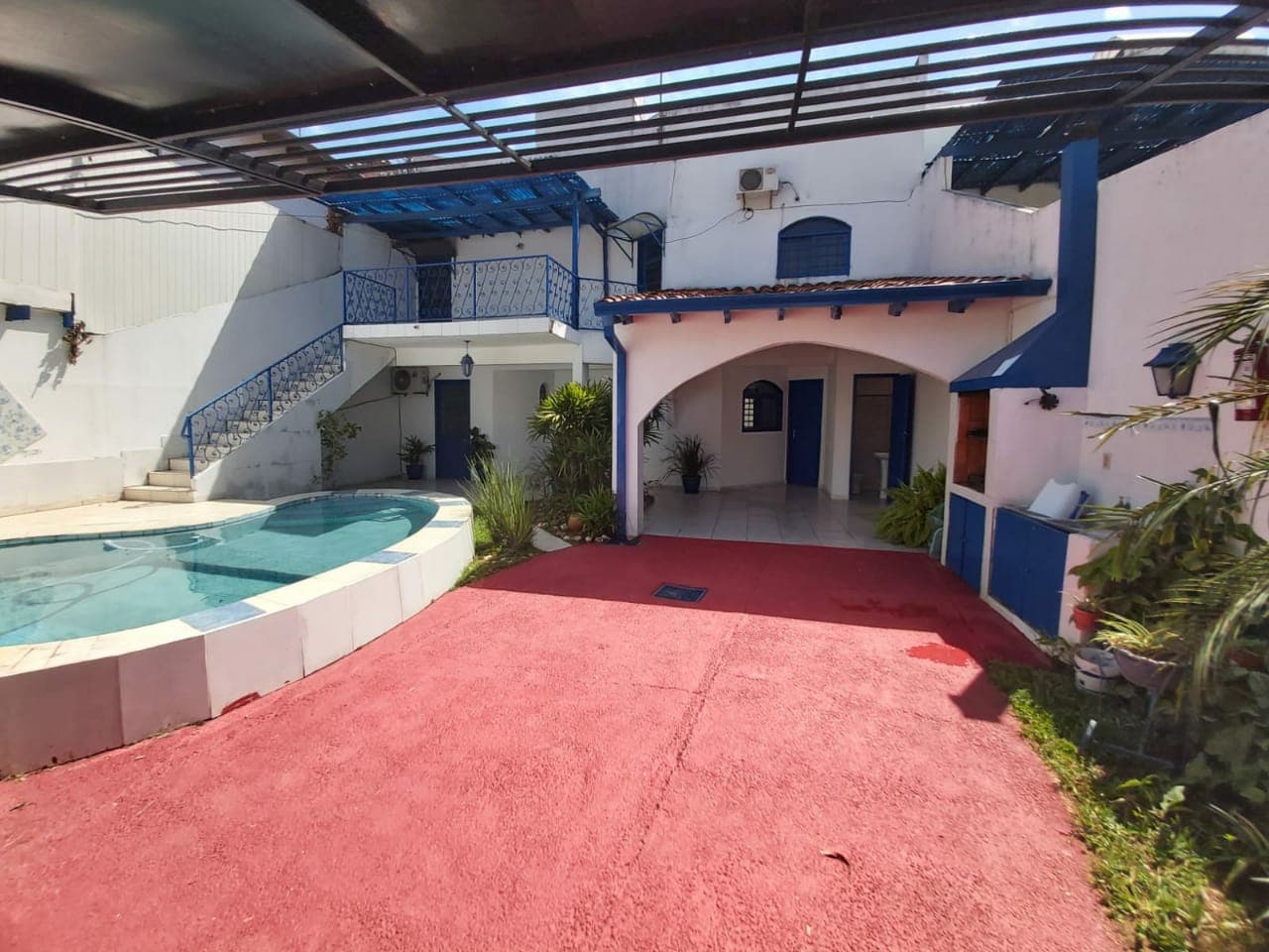 Alquilo Casa con piscina de 3 Dormitorio en Luque