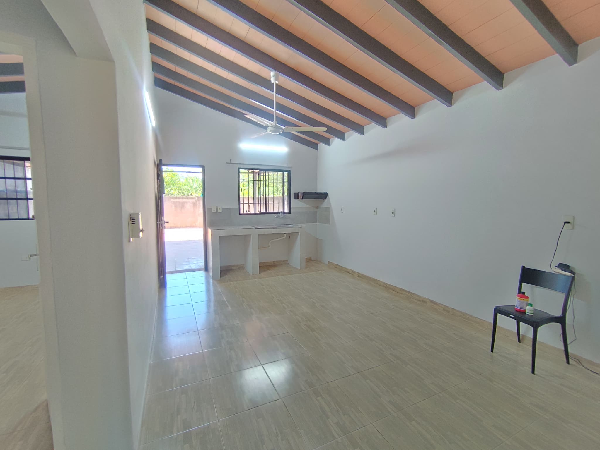 En Venta Casa Renovada - San Antonio — foto 3