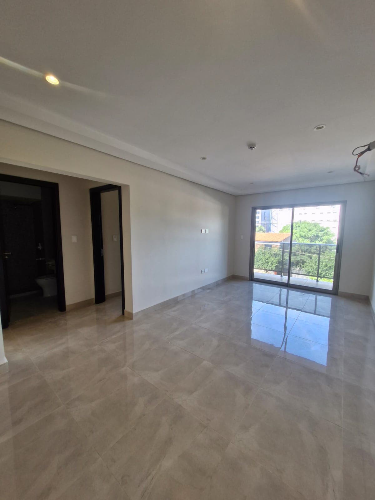 Verndo Dpto. de 2 Habitaciones en Luque Zona Conmebol cod 059*