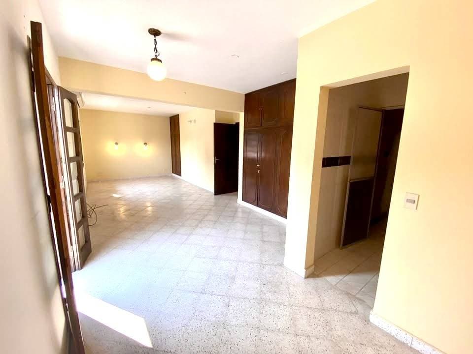 Amplio depto de 2 hab. en suite en barrio Mburicao, foto 4