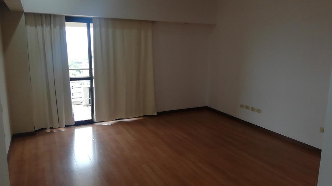 Alquiler departamento Las Mercedes!!!! Impecable!!