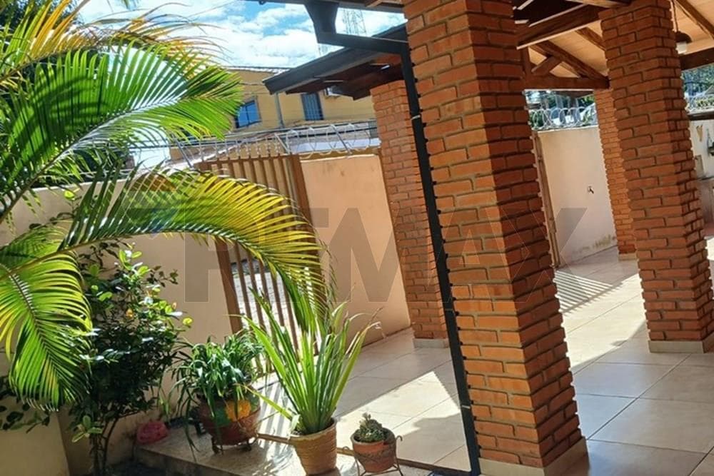 Casa en esquina Fernando de la Mora zona sur, foto 5