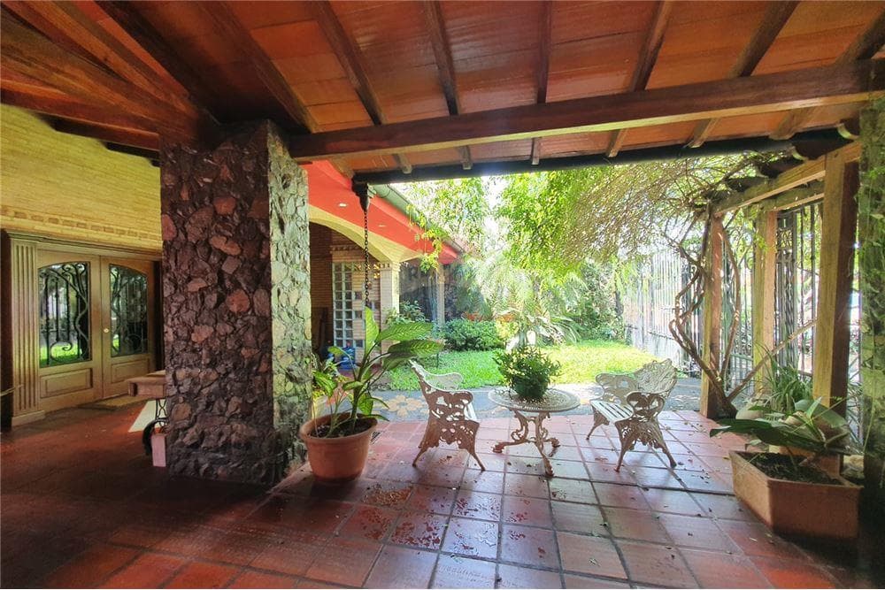 Residencia en venta - San Lorenzo, foto 2