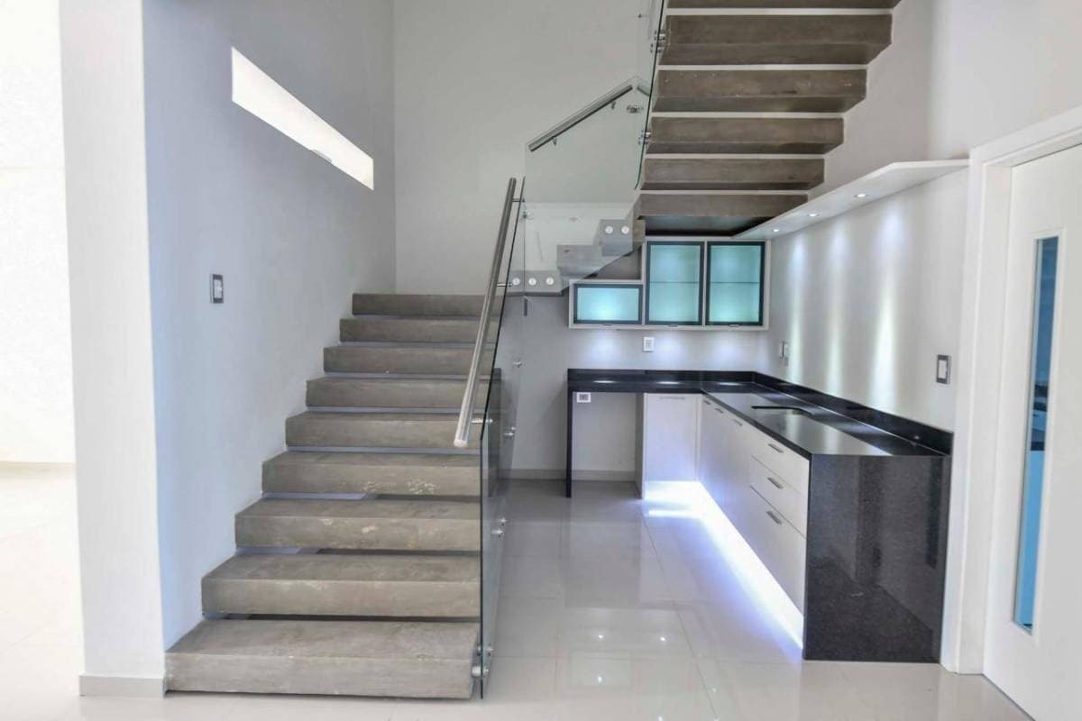 En Alquiler! Casa De 4 Dormitorios - Zona Cit/colegio Trinity, foto 4