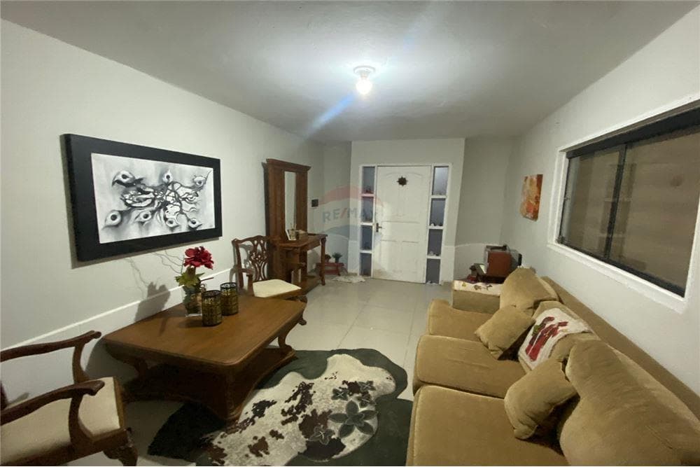 Casa Amoblada de 3 dorm. - Ycuá Sati, Asunción — foto 1