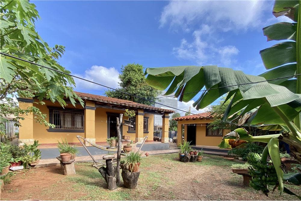 Casa en venta laurelty - Luque, foto 2