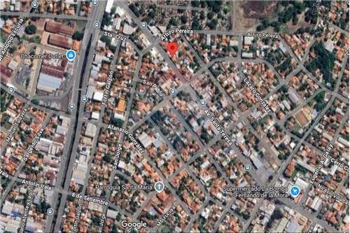 Vendo 720 m2 sobre la avda santa teresa asuncion