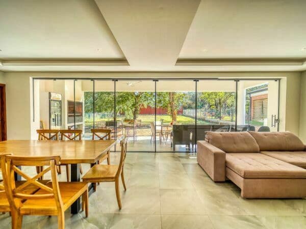 Se vende casa en surubi´i Mariano Roque Alonso