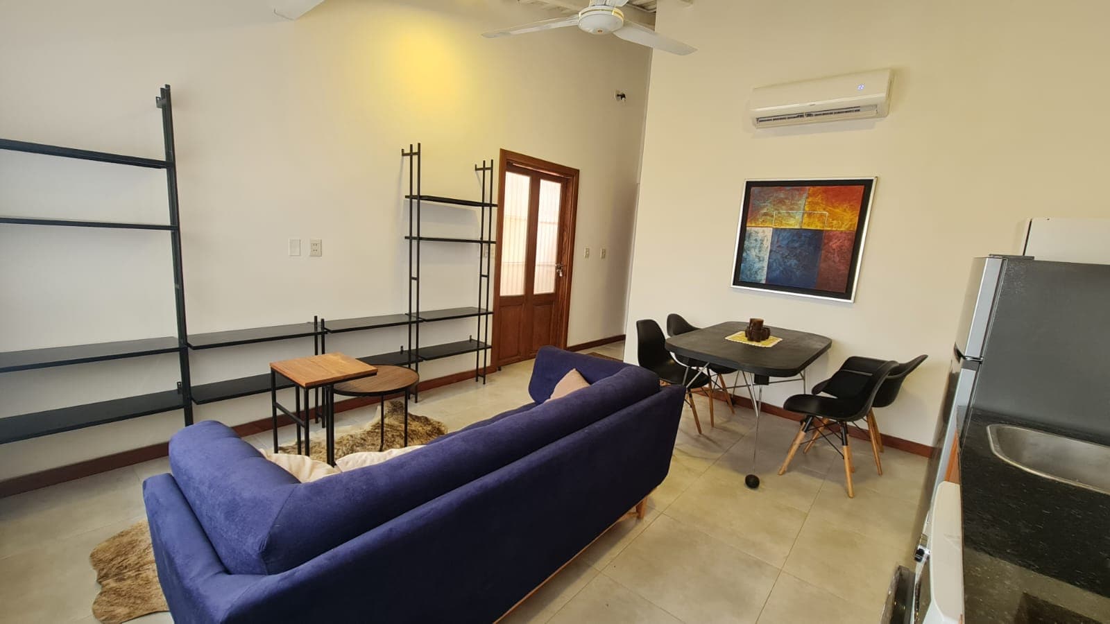 – Departamento de 1 dormitorio amoblado — foto 2