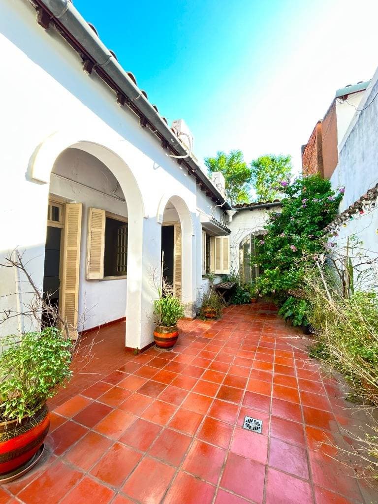 Vendo casa antigua en el casco histórico de Asunción