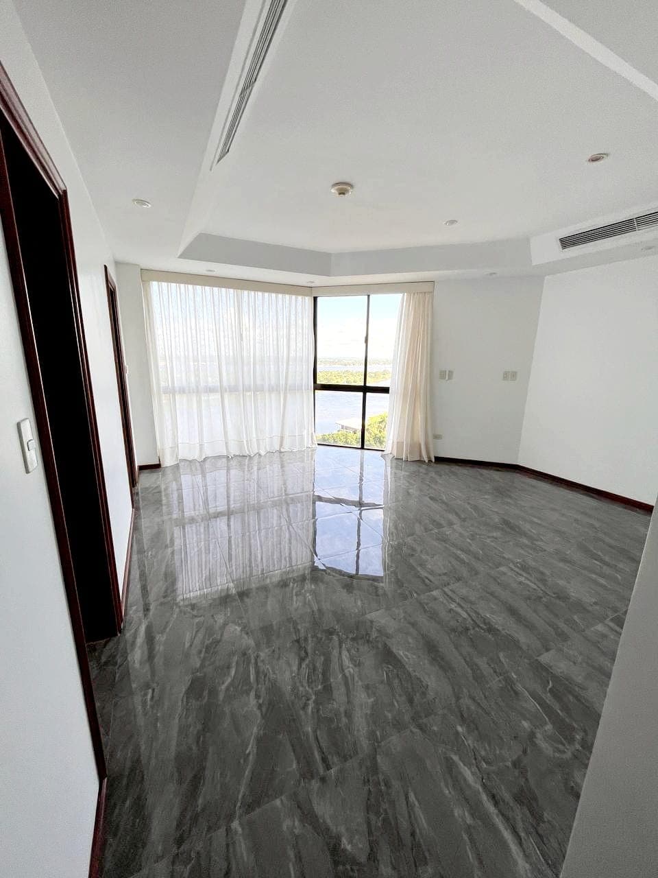 dpto de 3 hab. y 2 cocheras en lujoso edificio Zona Yacht & Golf Club, foto 5