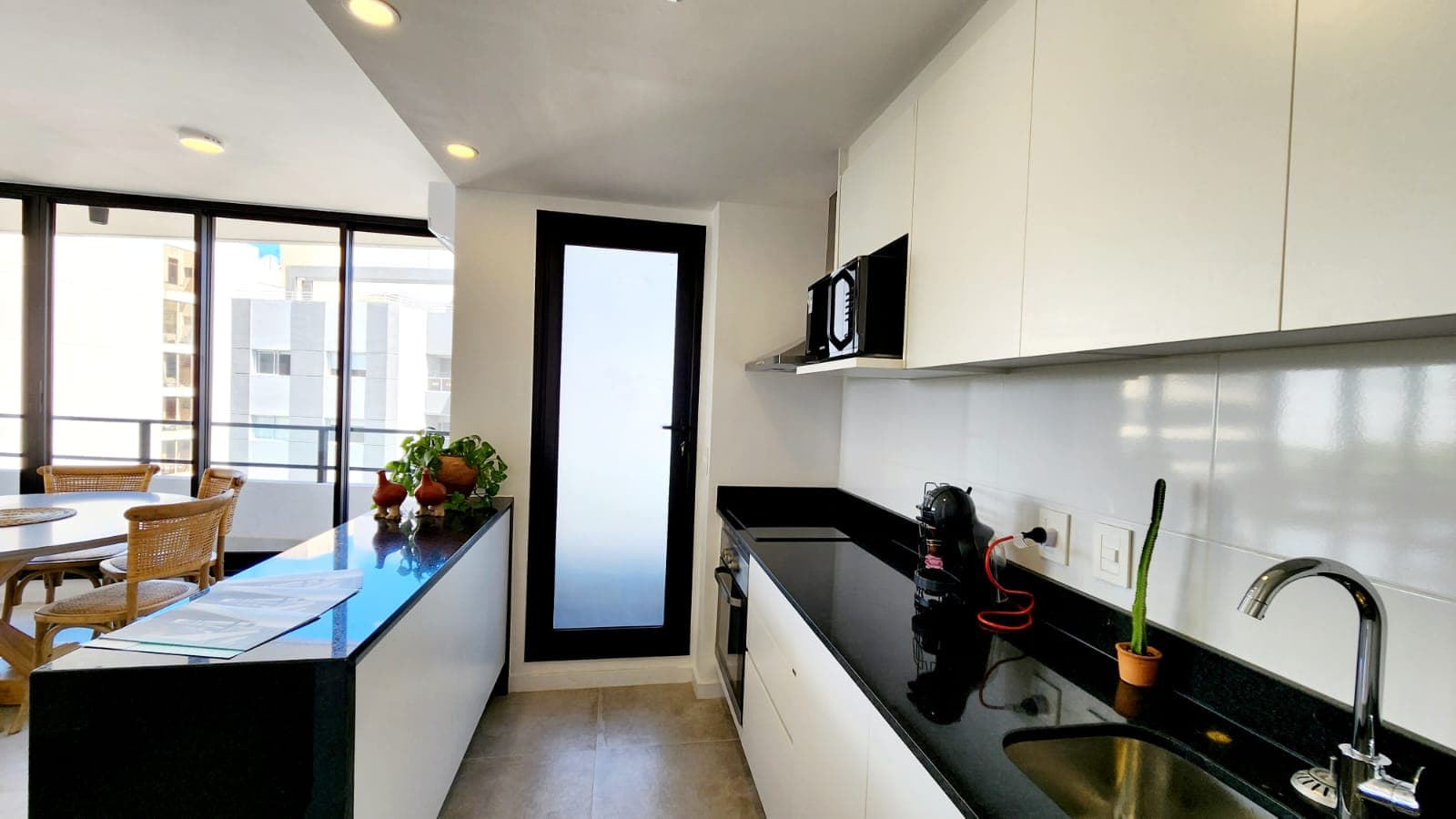 Edificio mangore: Deptos. De 2 dorm. En b° Las Mercedes — foto 5