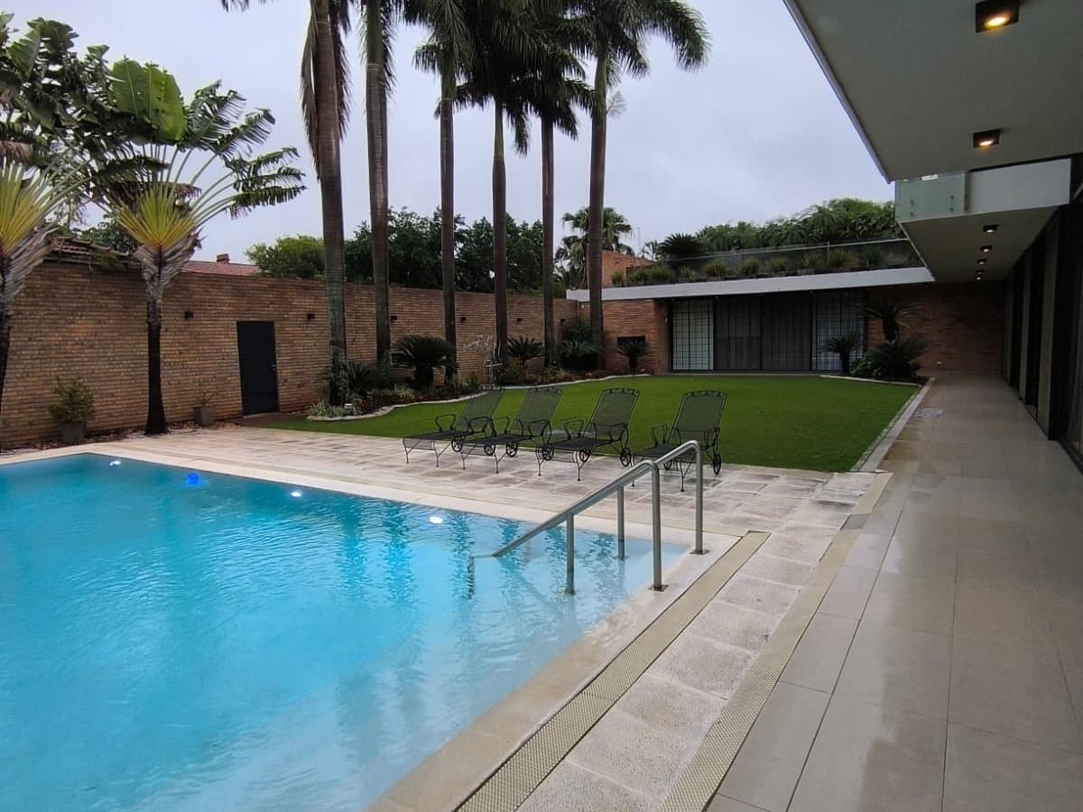 Residencia exclusiva de 3 niveles en Villa Morra, foto 1