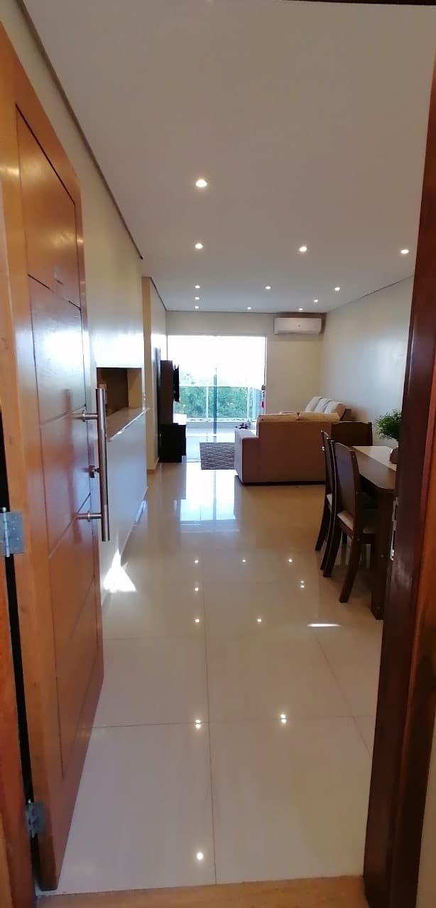 departamento de 2 dormitorios totalmente amoblado en los laureles — foto 1