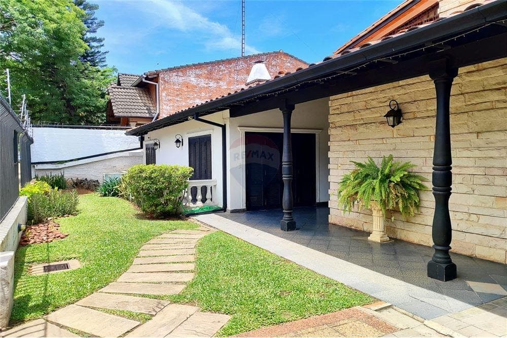 Vendo casa en manora Carmelitas a pasos de españa